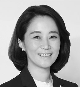 Lauren Young-Mi Lee